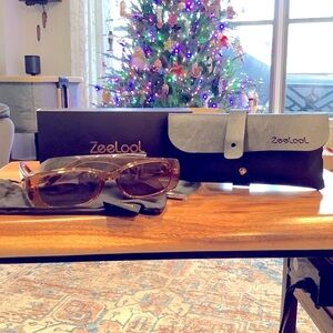 NWT ZeeLool Brown Tortoise Shell Oval Sunglasses withh Leather Case